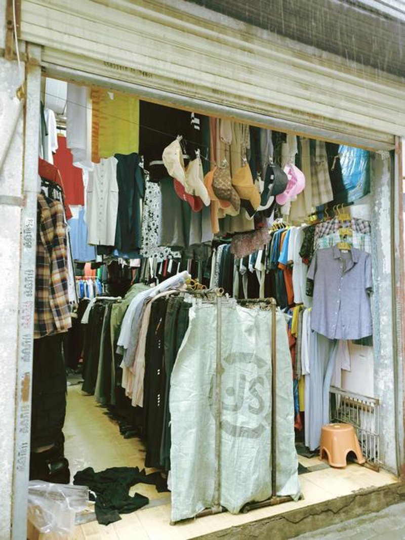 武当路服装店